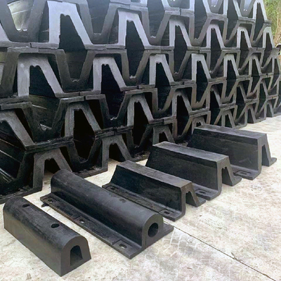 V300 * 1000L Cao su tự nhiên màu đen Fender loại V cho cầu cảng