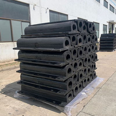 Cao su tự nhiên loại GD / SBR Dock Boat Bumpers 45-95 Shore A SGS Certificate