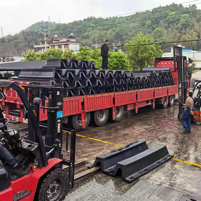 Chắn bùn cao su hàng hải siêu vòm OEM 1015kN Lực phản ứng