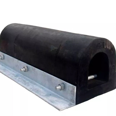 300h loại D Bộ đệm cao su màu đen cho thuyền cao su Mang chống chướng ngại vật cảng biển