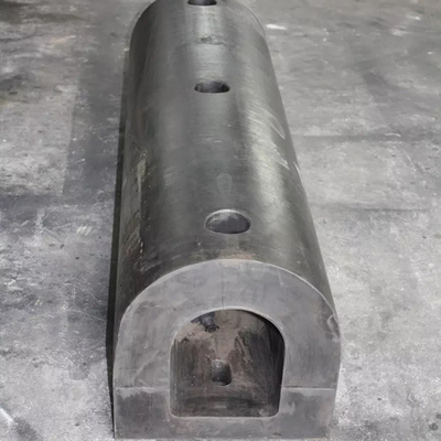 300h loại D Bộ đệm cao su màu đen cho thuyền cao su Mang chống chướng ngại vật cảng biển