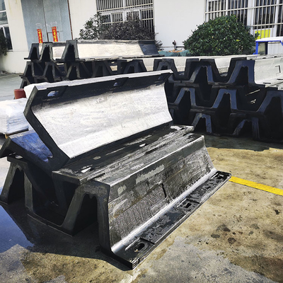 Bảo vệ hàng hải OEM Dock Cao su Fender V Type Arch Pianc 2002