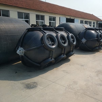 Pianc 2002 Marine 3,3 X 6,5m Fender nổi Bến thuyền Yokohama với lốp máy bay