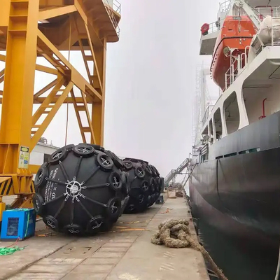 Tấm chắn bùn cao su bên thuyền 50 Kpa cho tàu và bến tàu
