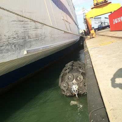 Hình trụ Iso17357 Dock Cao su Fender Màu đen 80kpa Marine Dock Bumpers