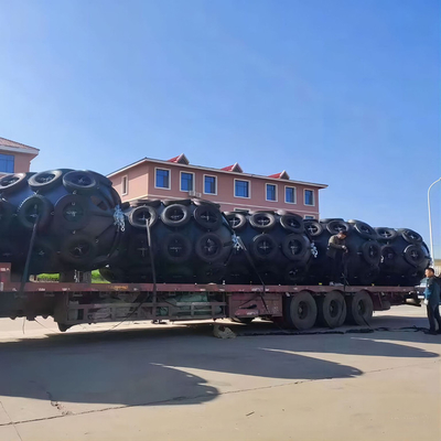 Tấm chắn bùn cao su hình trụ có độ mài mòn cao Chiều cao có thể tùy chỉnh để sử dụng hàng hải