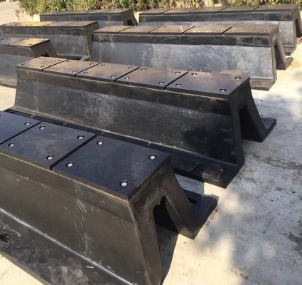 Trọng lượng nhẹ Arch Fender Cao su tự nhiên bền màu đen cho tàu biển