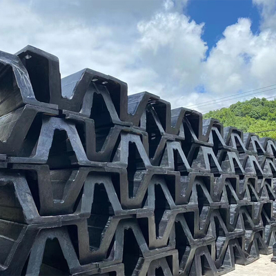 Trọng lượng nhẹ Arch Fender Cao su tự nhiên bền màu đen cho tàu biển