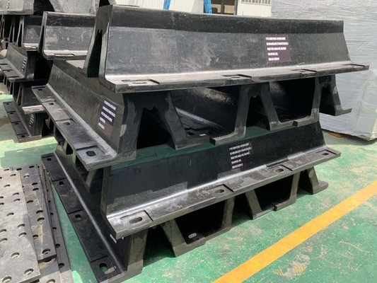 Chắn bùn cao su hình chữ V Marine để bảo vệ thuyền