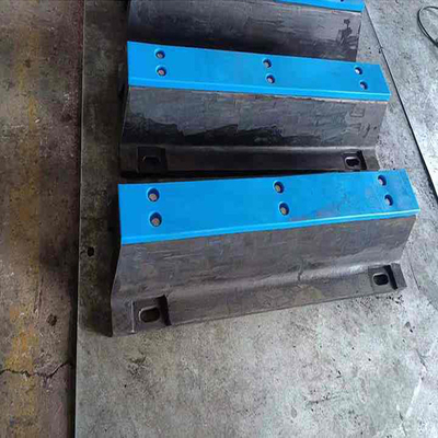 Vỏ cao su Marine Dock Fenders màu đen Độ uốn cong cao