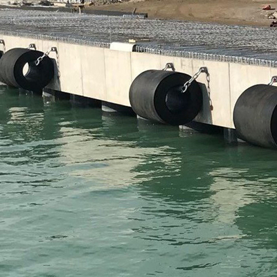 Tin cậy Cylindrical Marine Fenders Tàu phụ kiện tàu ngầm