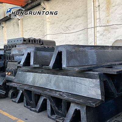 Không ồn Innovative V Fenders Arch Rubber Fender Marine Arch Rubber Fender
