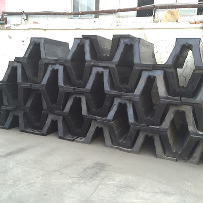 Flexible Marine Arch Rubber Fender V Fenders Arch Rubber Fender Độ dài cao