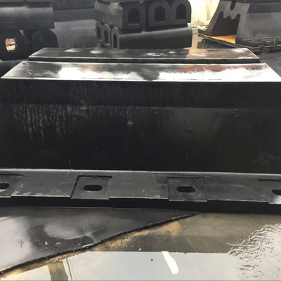 Fender cao su cung nhẹ với khả năng chống va chạm cao và khả năng chống mài mòn